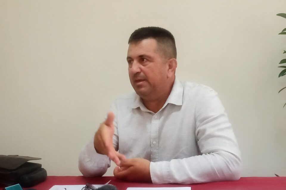 Aproape jumătate din fermele de lapte din riscă să dispară de la anul