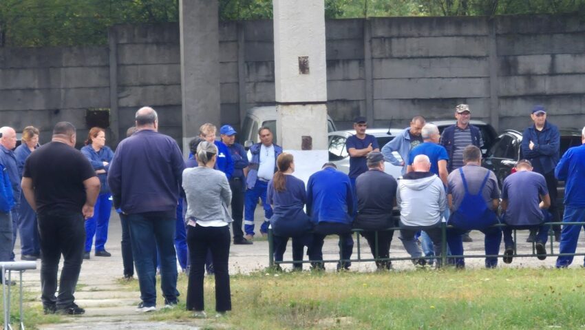 Protest la Fabrica de Pulberi din Făgăraş