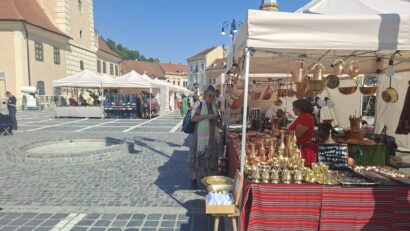 Romani Kultura în Piaţa Sfatului din Brașov