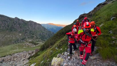 Salvamontiştii din judeţul Argeş intervin în două operaţiuni simultane de salvare