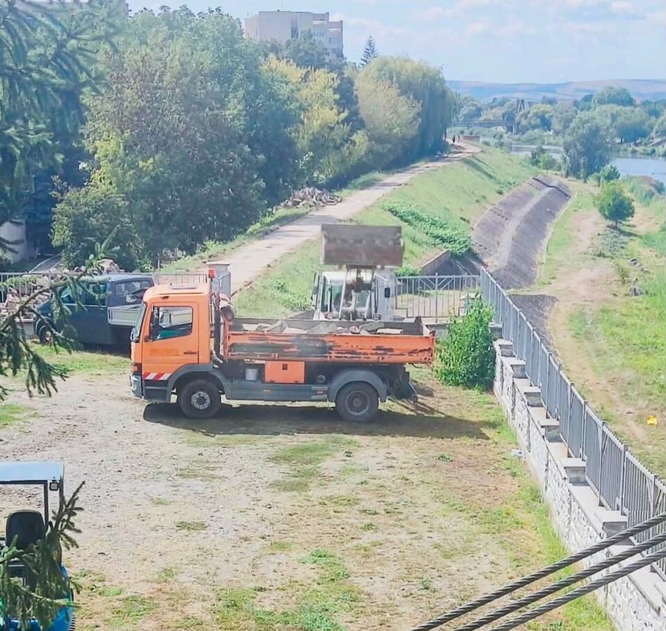 Malul râului Mureş va fi transformat într-o alee modernă de promenadă la Târgu Mureş