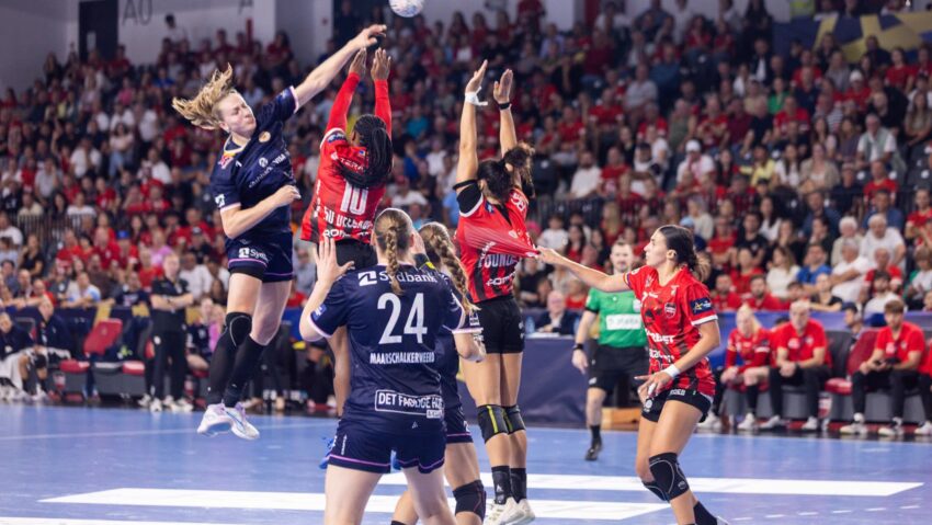 Un eșec și o victorie în Champions League la handbal feminin