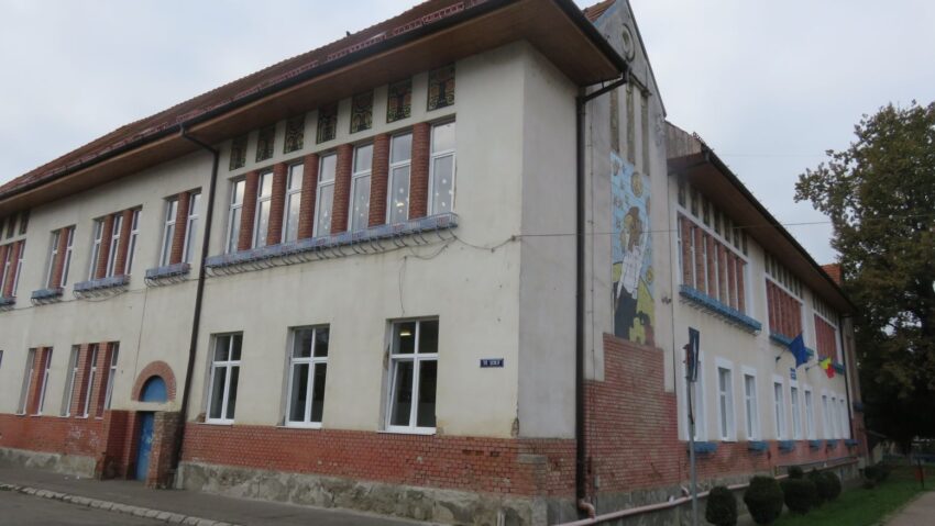 Școala „Avram Iancu” din Târnăveni, modernizată