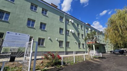 Au fost finalizate lucrările de eficientizare energetică a Secţiei de pacienţi cronici din Zărneşti a Spitalului de Psihiatrie