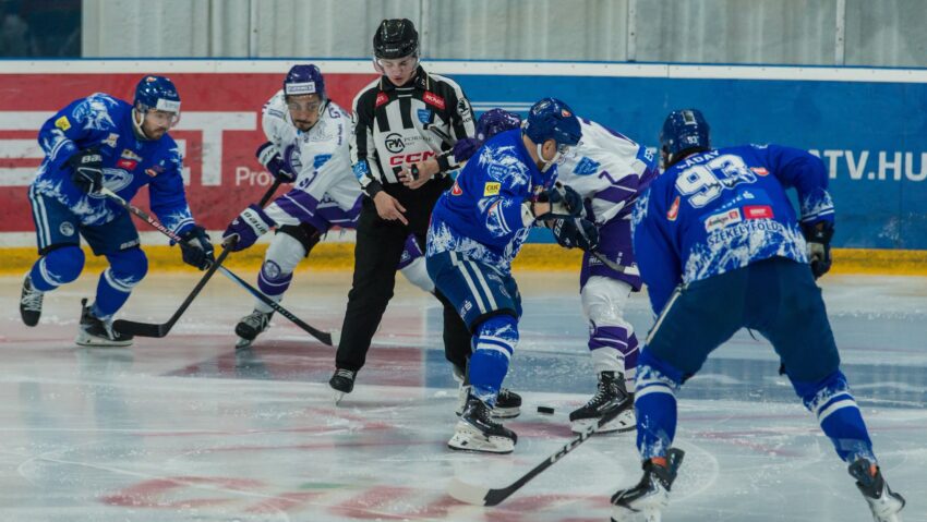 Trei (din patru) victorii românești în Erste Liga de hochei