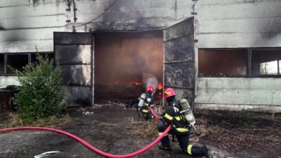 Incendiu în Luduș la un operator cu destinație de reciclare