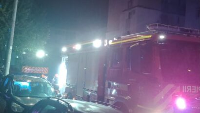 Luduș: 42 de oameni, evacuați dintr-un bloc, în urma unui incendiu