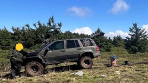 ATV-urile și mașinile de teren distrug zona Saca-Mare din Munții Gurghiului