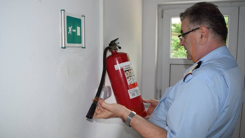 Covasna: 76 de clădiri școlare trebuie să obțină autorizație de securitate la incendiu