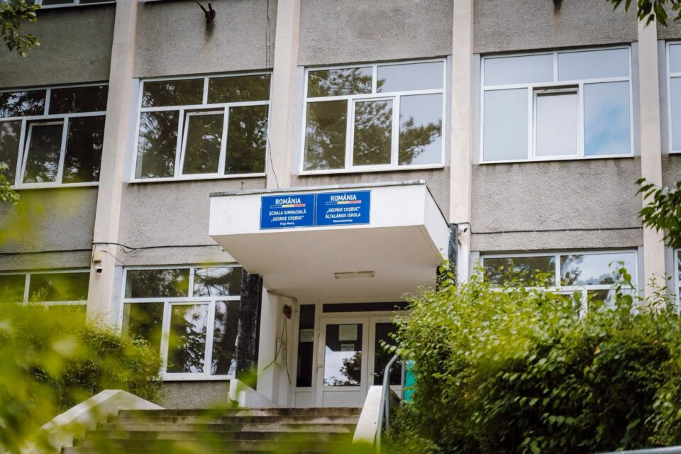 24 de unități de învățământ din Mureș vor începe anul școlar în alte spații