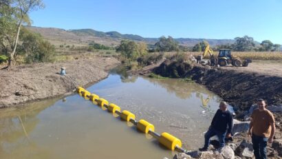 Sistem unic în țară de retenție a deșeurilor instalat de ABA Mureș pe pârâul Corund