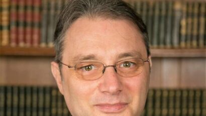 Luca Niculescu, secretar de stat în Ministerul Afacerilor Externe, este nominalizarea președintelui pentru funcția de premier