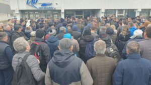 Protest la fabrica de elicoptere IAR Ghimbav