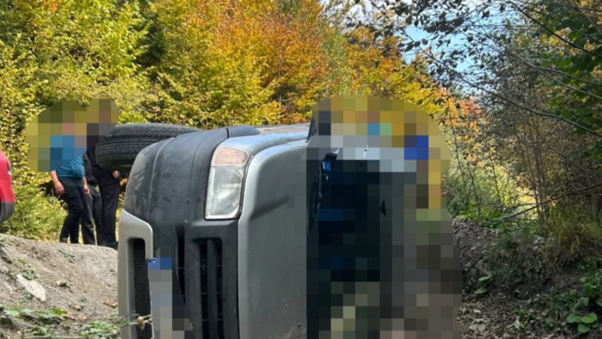 Două persoane, găsite decedate pe un drum forestier din județul Brașov