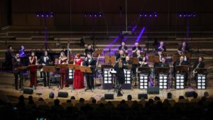 Muzica Beatles reinventată în sonorități de jazz, de Jazzappella și Big Band-ul Radio România