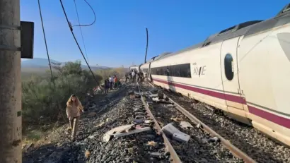  Două trenuri de mare viteză s-au ciocnit în Spania