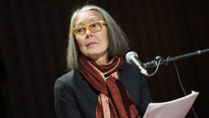 Scriitoarea canadiană Anne Carson este câștigătoarea Premiului Nobel pentru Literatură