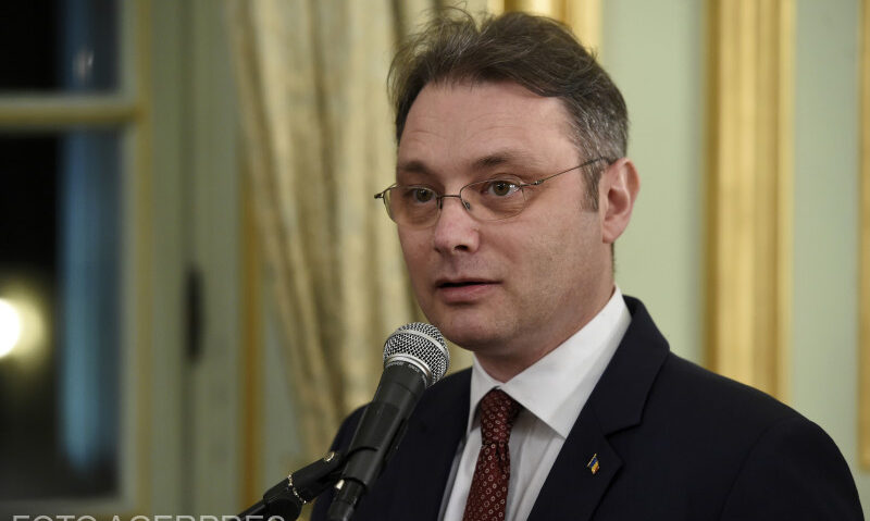 Premierul desemnat Luca Niculescu a depus la parlament programul de guvernare şi lista cu membrii viitorului guvern