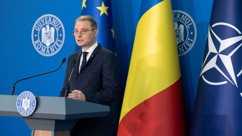 Criza guvernamentală s-a încheiat oficial, după aproape şase luni de blocaj politic