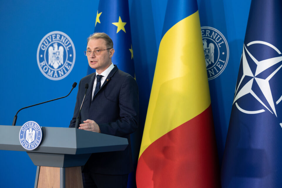 Criza guvernamentală s-a încheiat oficial, după aproape şase luni de blocaj politic