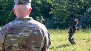 Minutul de Viitor, cu Raluca Creț | Armata Statelor Unite testează un robot umanoid pentru misiuni militare cu risc ridicat