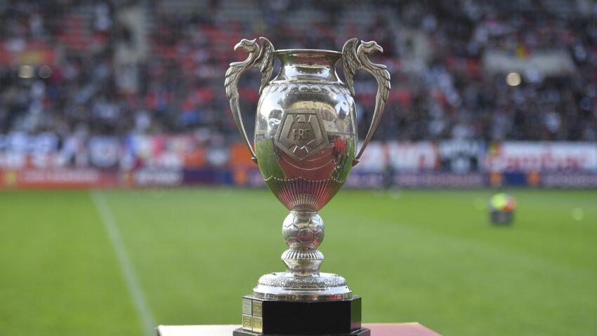 Se reiau meciurile din Cupa României la fotbal